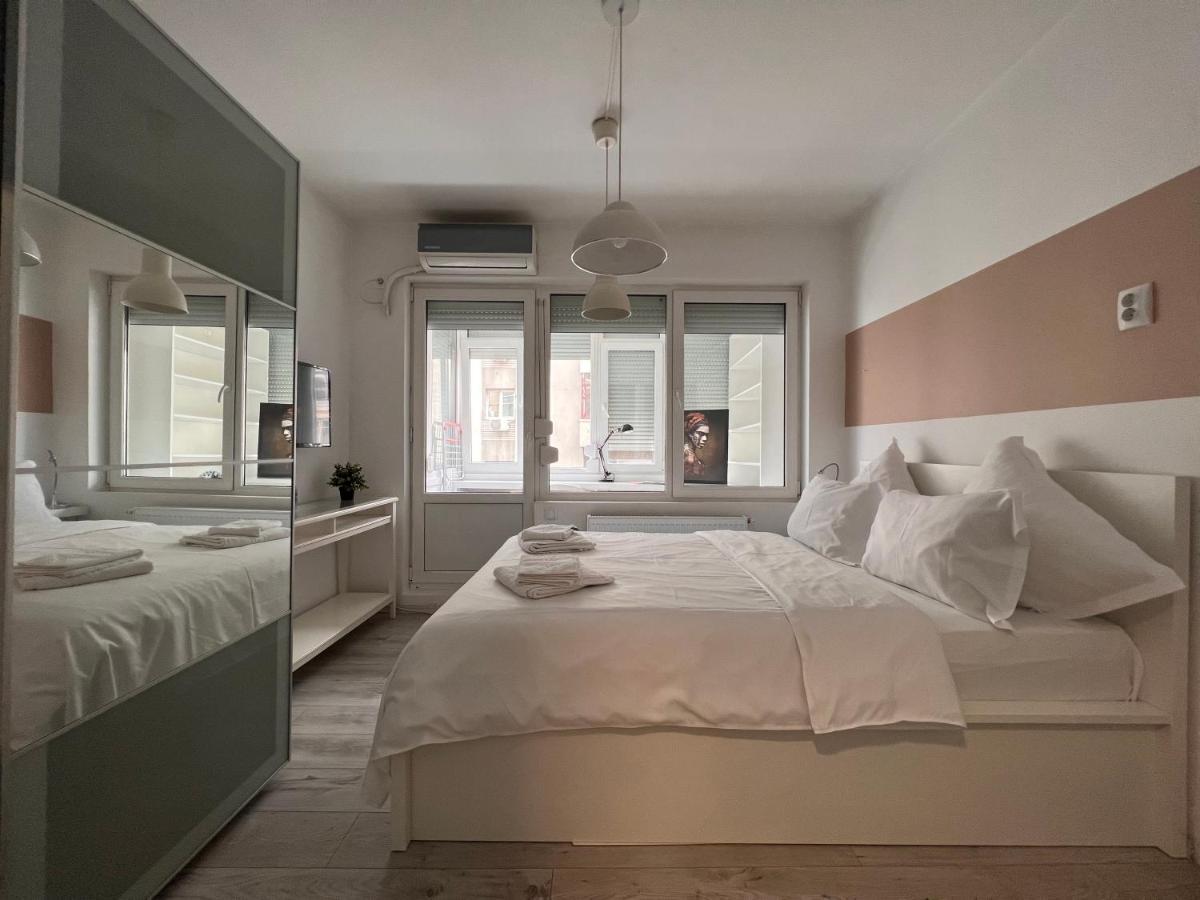 Pearl Center - 2Bdr Apartment Букурещ Екстериор снимка